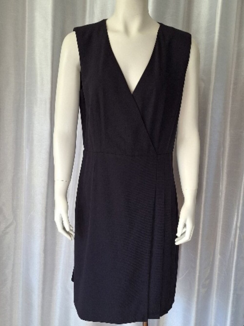Tory Burch Women NWT new sleeveless lined navy dress size 10